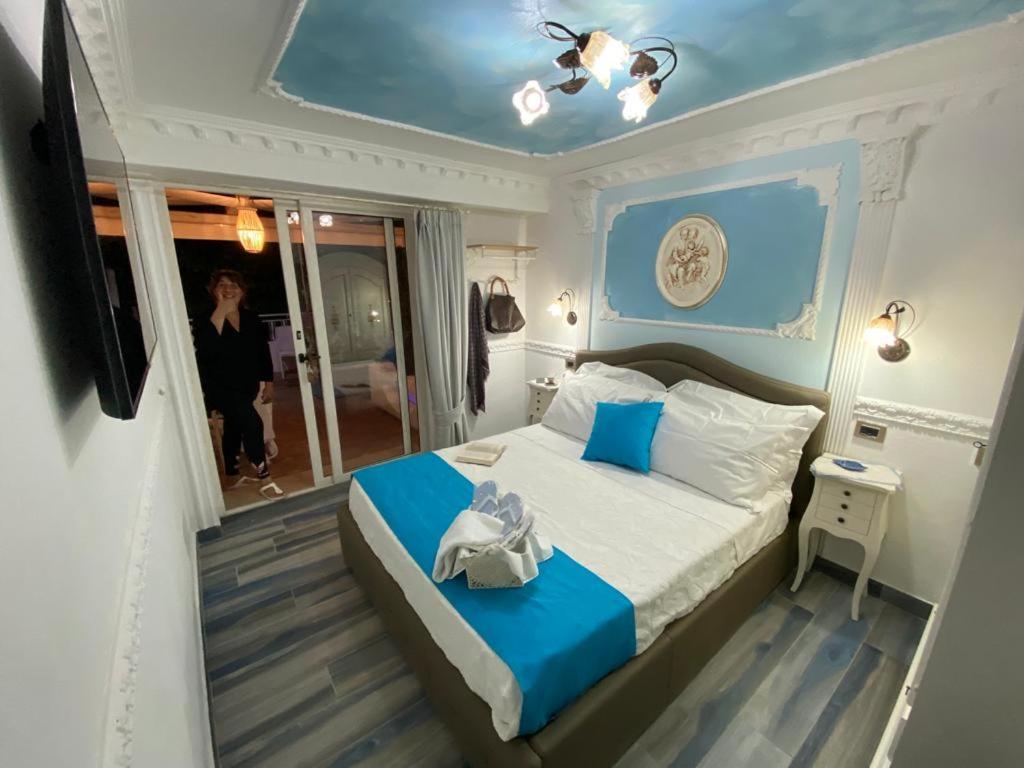 Luxury B&B Suite Jacuzzi Villa Filomena มารีนาดีกาเมโรตา ภายนอก รูปภาพ