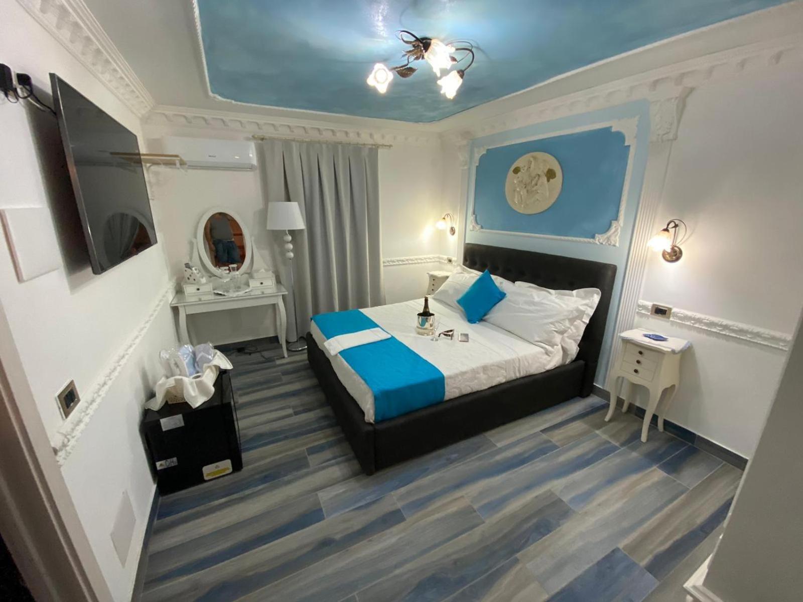 Luxury B&B Suite Jacuzzi Villa Filomena มารีนาดีกาเมโรตา ภายนอก รูปภาพ