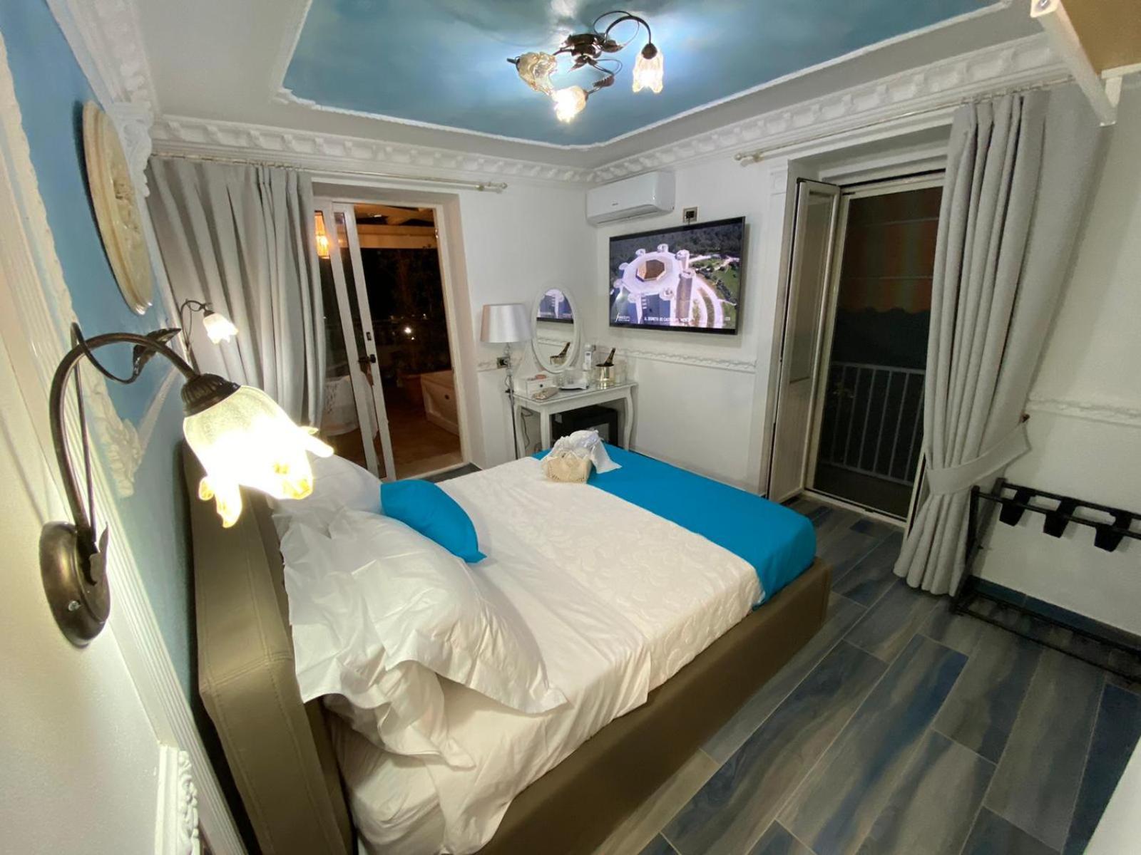 Luxury B&B Suite Jacuzzi Villa Filomena มารีนาดีกาเมโรตา ภายนอก รูปภาพ